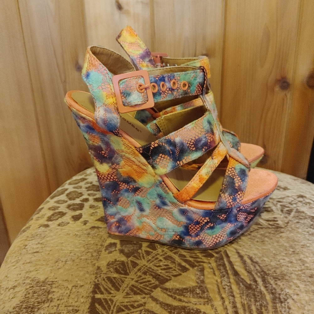 Platform wedge sandals